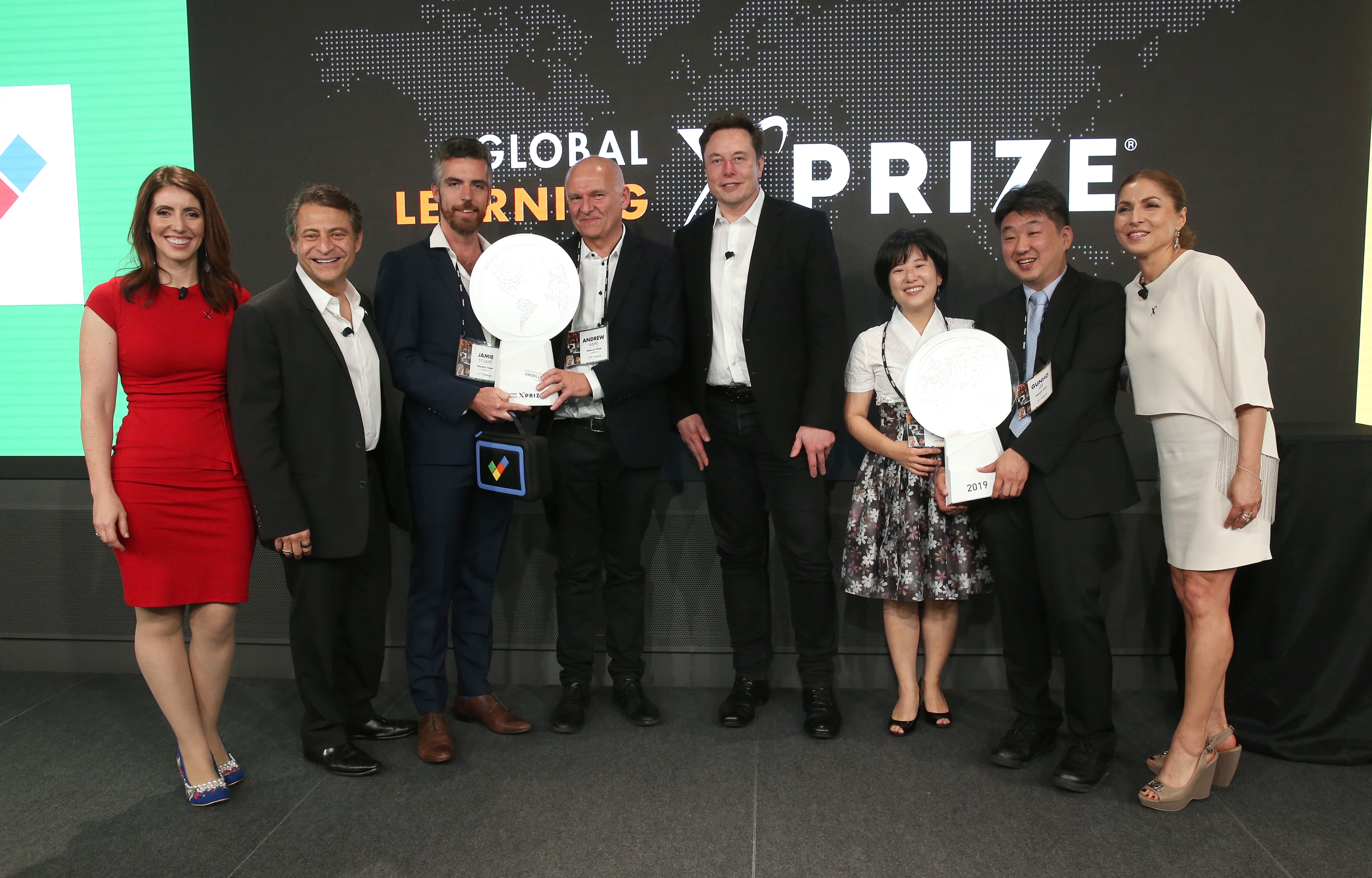 X-Prize CEO applaudes TVP during the Global Education Xprize awards ceremony hosted at the Google’s offices in Los Angeles, USA.